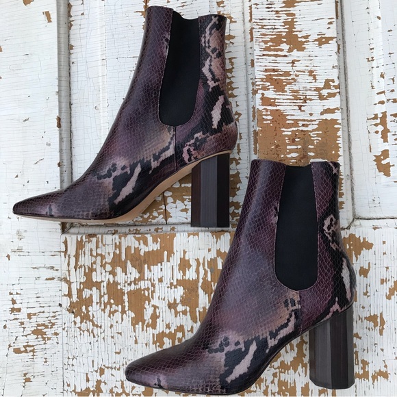 🍄 Donald J.Pliner Laila Snakeskin Print Booties - Picture 4 of 12